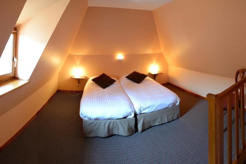 Logis Hotel De La Cloche Obernai Exterior foto